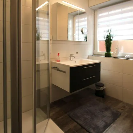 Apartament Mit Garten